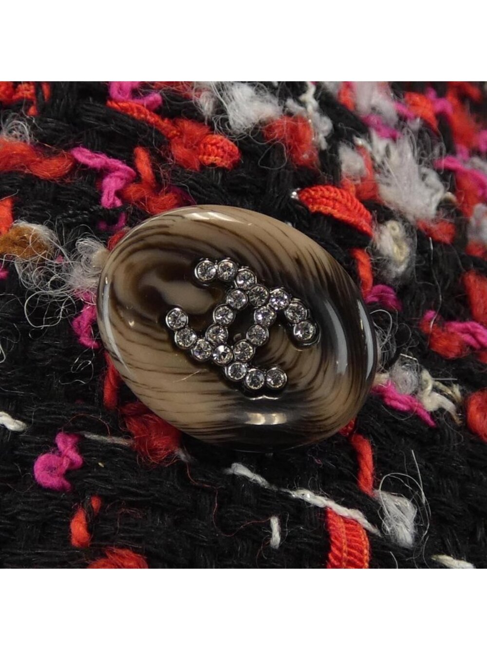 Chanel Cape Red - Picture 9 of 9